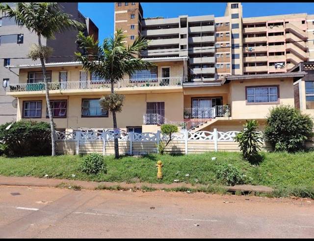 11 BEDROOM HOUSE FOR SALE IN SYDENHAM